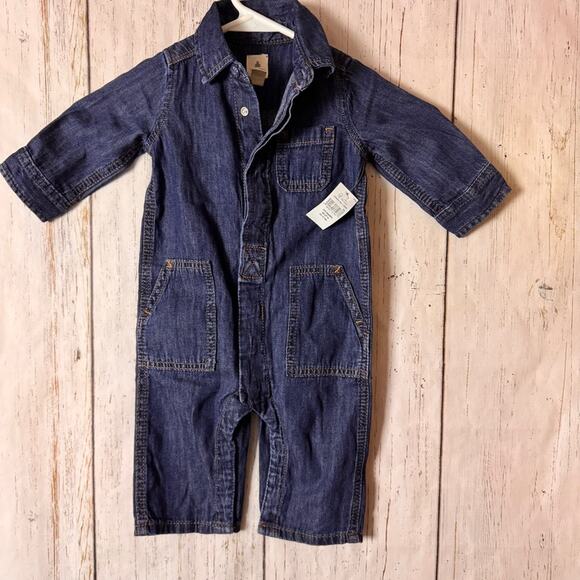 Baby Gap  Long Sleeve With Pockets Denim Blue Kids Jumpsuit Sz 3-6 NWT - Picture 1 of 9